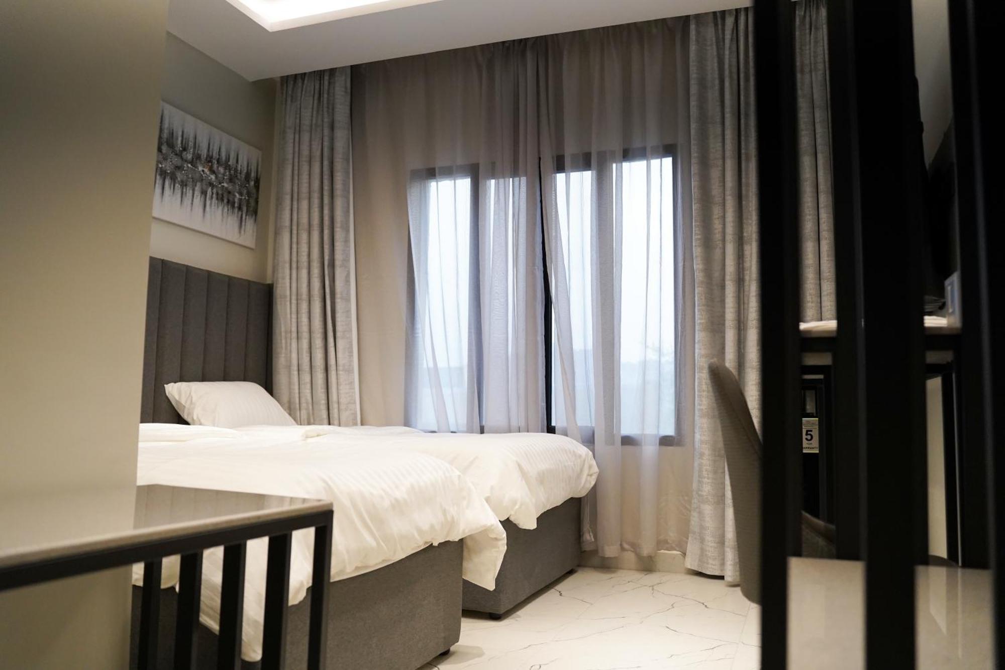 Lavenue Resthouse Apartment นิซวา ภายนอก รูปภาพ