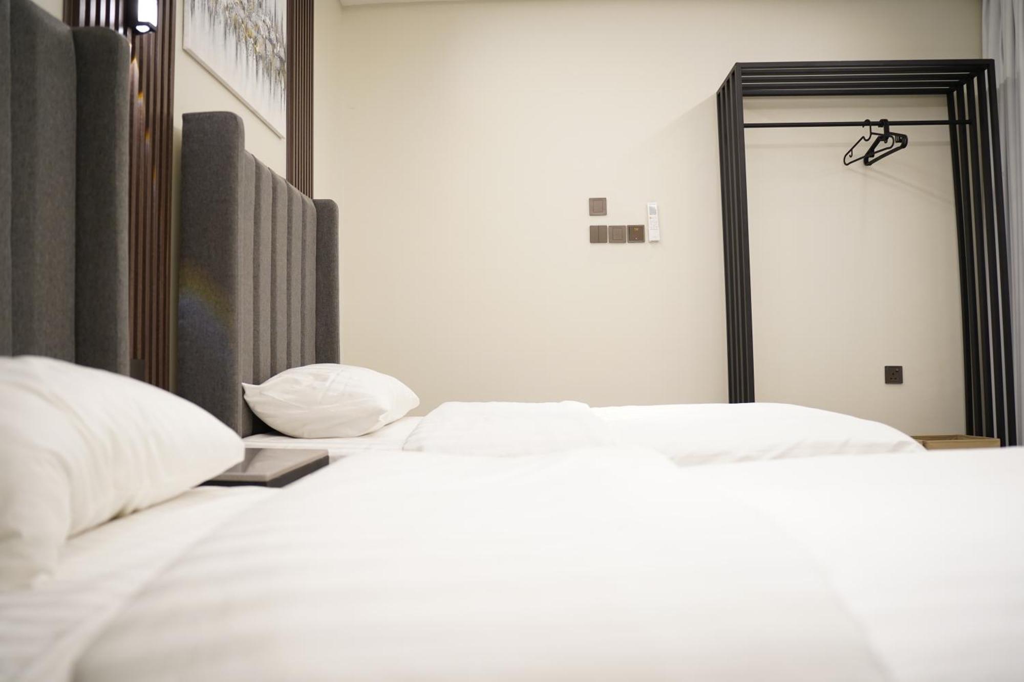 Lavenue Resthouse Apartment นิซวา ภายนอก รูปภาพ